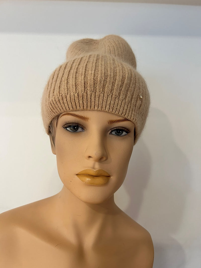 25 W P 33 kuschelige Strickmütze aus Angora Mischung in beige