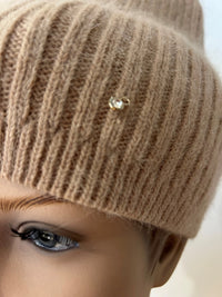 25 W P 33 kuschelige Strickmütze aus Angora Mischung in beige