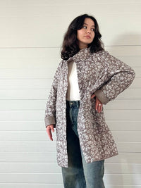 122400-206-797 - Leichter Steppmantel mit Stehkragen - light taupe