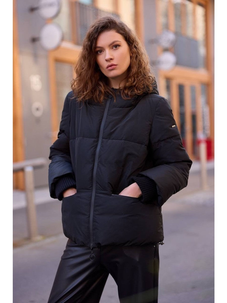 317700-238-900 Kurze Winterjacke mit Kapuze in Farbe Black