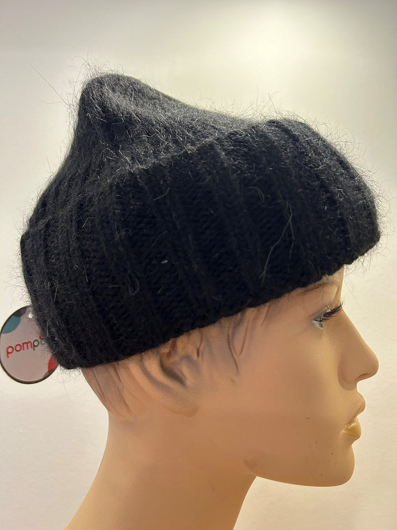 25 W P 86 Strickmütze aus Angora Mischung in Schwarz
