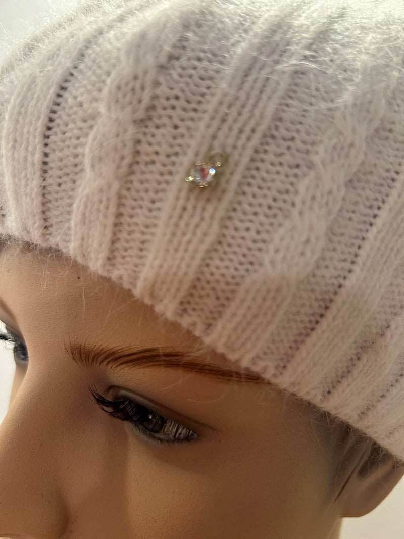 25 W P 38 Weiche Strickmütze in Zopfmuster