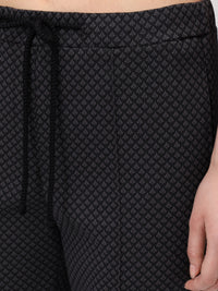 865300-780-9 Damen Jacquard Hosen in schwarz/grau