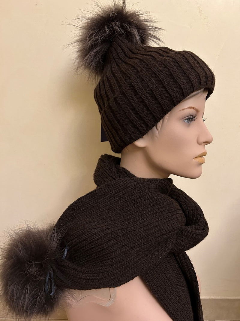 25 WI 172 Edles Winter-Set aus Wolle in Schokobraun