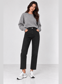 896400-154 Gefütterte Winter-Jeans in Schwarz – Mom Fit