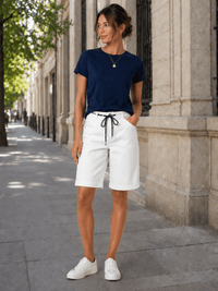 893800-255-10 Bermuda-Shorts Daria mit Bindegürtel – Offwhite
